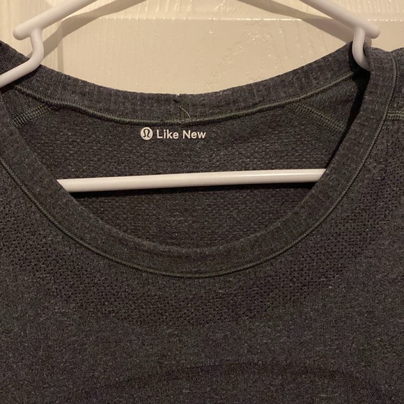Lululemon Swiftly tech tee gray size 12 - Picture 2 of 5